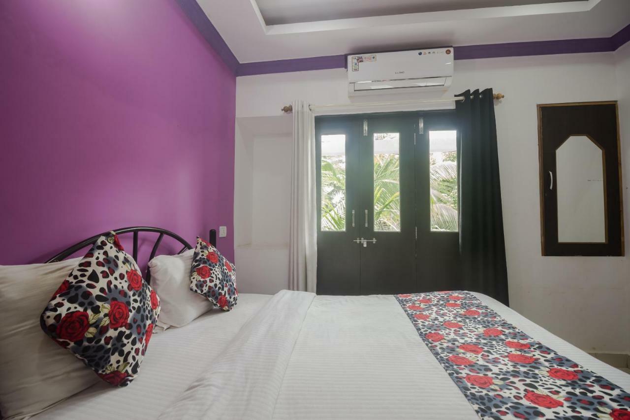 Queen Of Queen'S Hotel Calangute Eksteriør billede